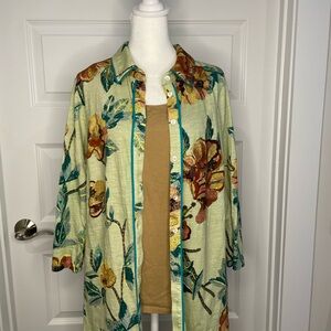 Soft Surroundings Vibrant Floral Top Size Medium